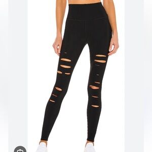 8hrs sale! Alo warrior ripped high waist leggings